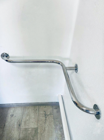 Кутовий внутрішній поручень 600×600 мм Ø32 з нержавіючої сталі – для душу та ванни