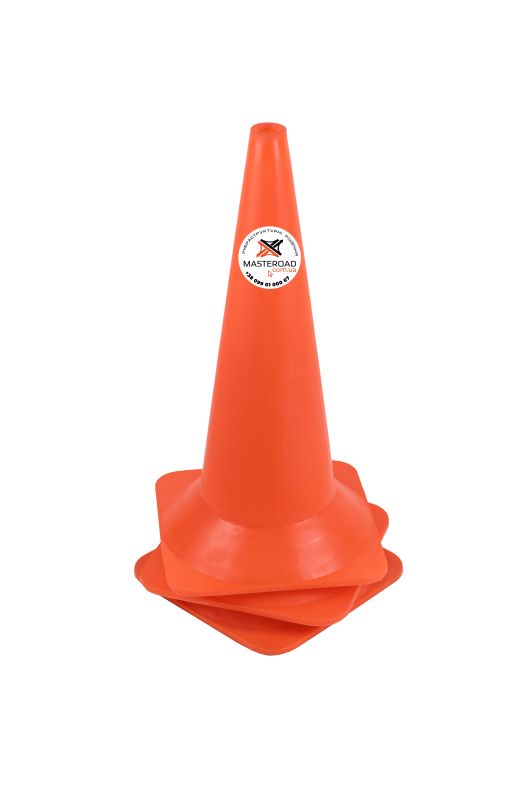 Конус дорожный пластиковый Н-60 см без полосок – для безопасности на дорогах и строительных площадках.